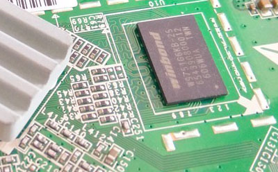 �A������n���נ����c2013����32-bit MCU��ӑ��